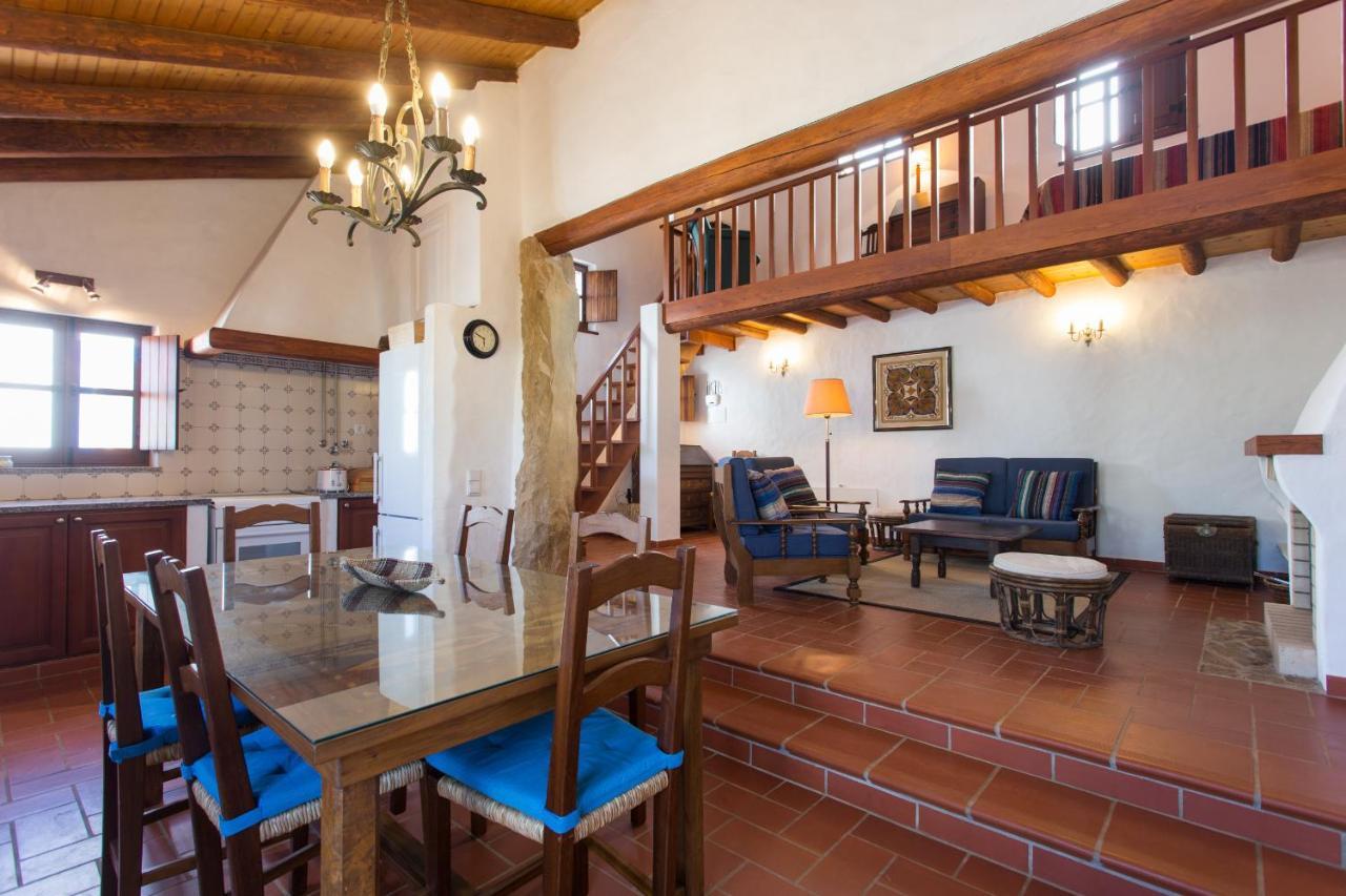 Casas Da Capela Do Monte, Country