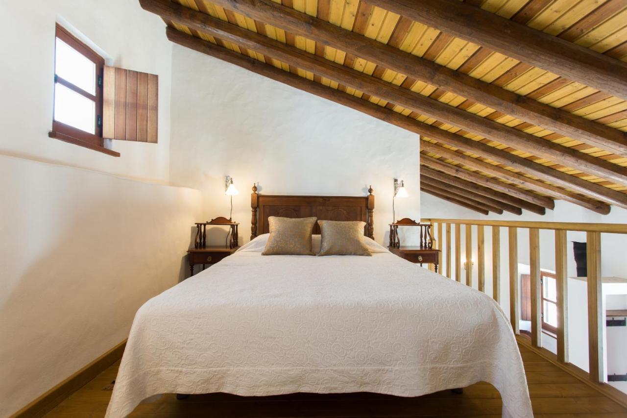 Casas Da Capela Do Monte, Country *