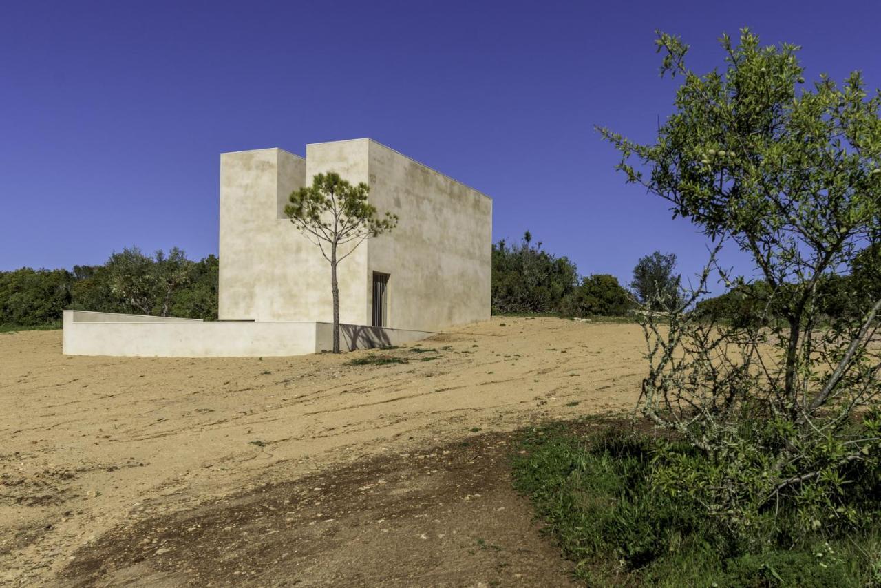 Casas Da Capela Do Monte, Country *